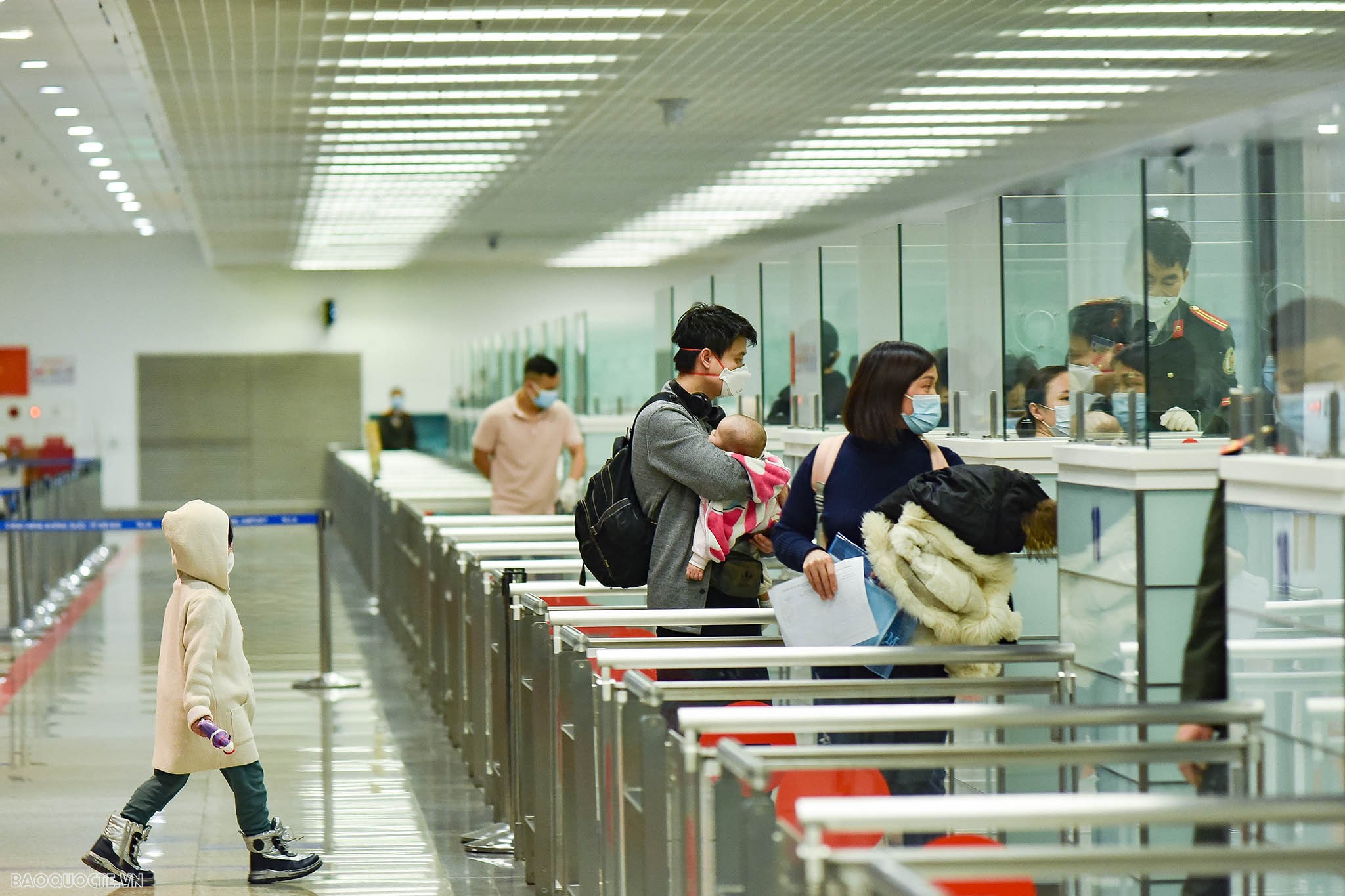 Tinh thần dân tộc, nghĩa tình đồng bào trong thời khắc khó khăn