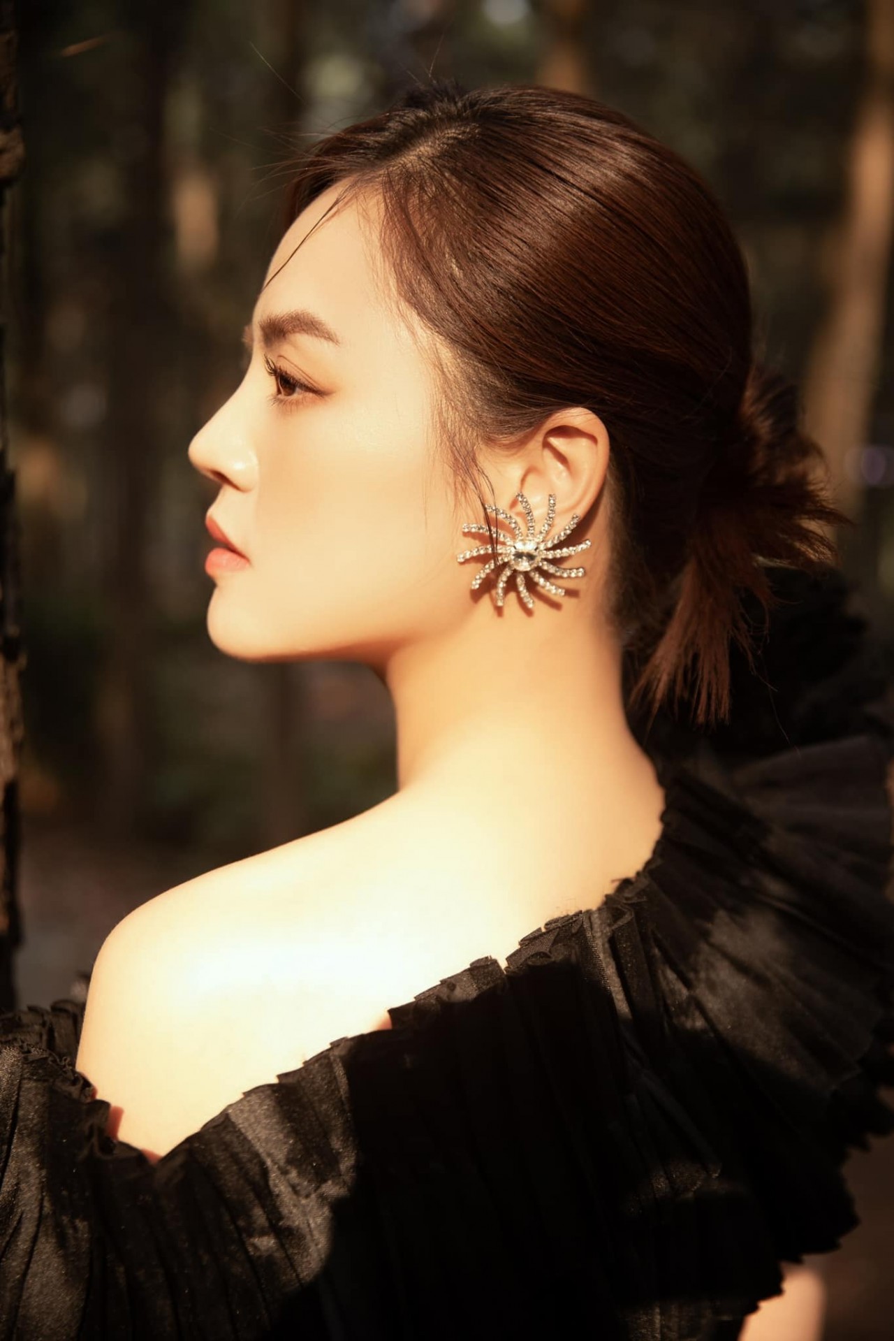 Sao Việt: Jennifer Pham sắc sảo, cuốn hút; NSND Thu Hà khoe nhan sắc 'vạn người mê'