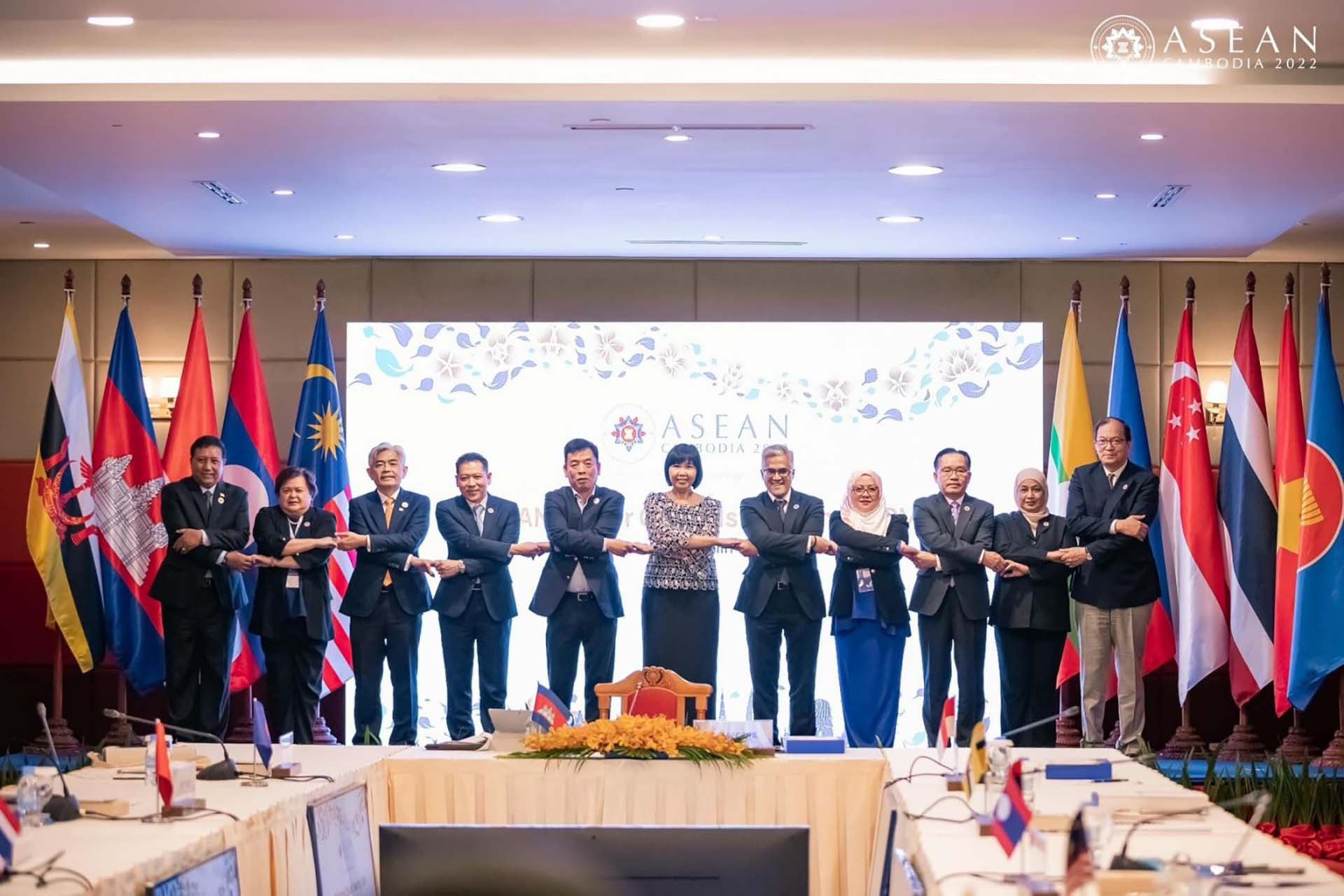 Đại sứ Vũ Hồ, Trưởng SOM ASEAN của Việt Nam đã dẫn đầu đoàn đại biểu Việt Nam dự cuộc họp các Quan chức Cao cấp ASEAN.