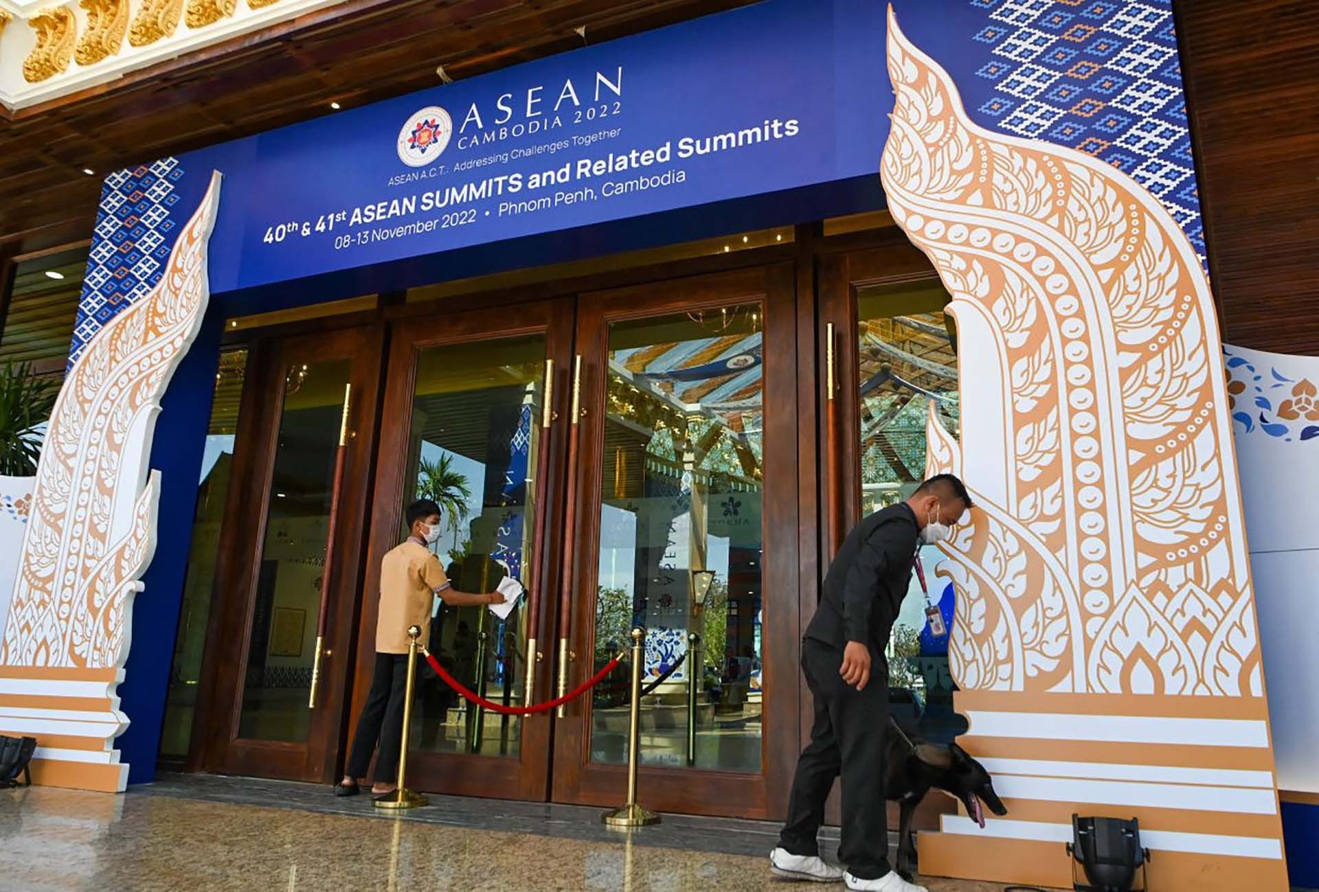 Đông Nam Á trở thành tâm điểm trong những ngày tới với hội nghị cấp cao của ba diễn đàn khu vực và quốc tế tại Campuchia, Indonesia và Thái Lan. (Nguồn: AFP)