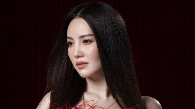 MC, Á hậu Thụy Vân đẹp sắc sảo và rực rỡ qua tạo hình phong cách thời trang mới MC, Á hậu Thụy Vân đẹp sắc sảo và rực rỡ qua tạo hình phong cách thời trang mới