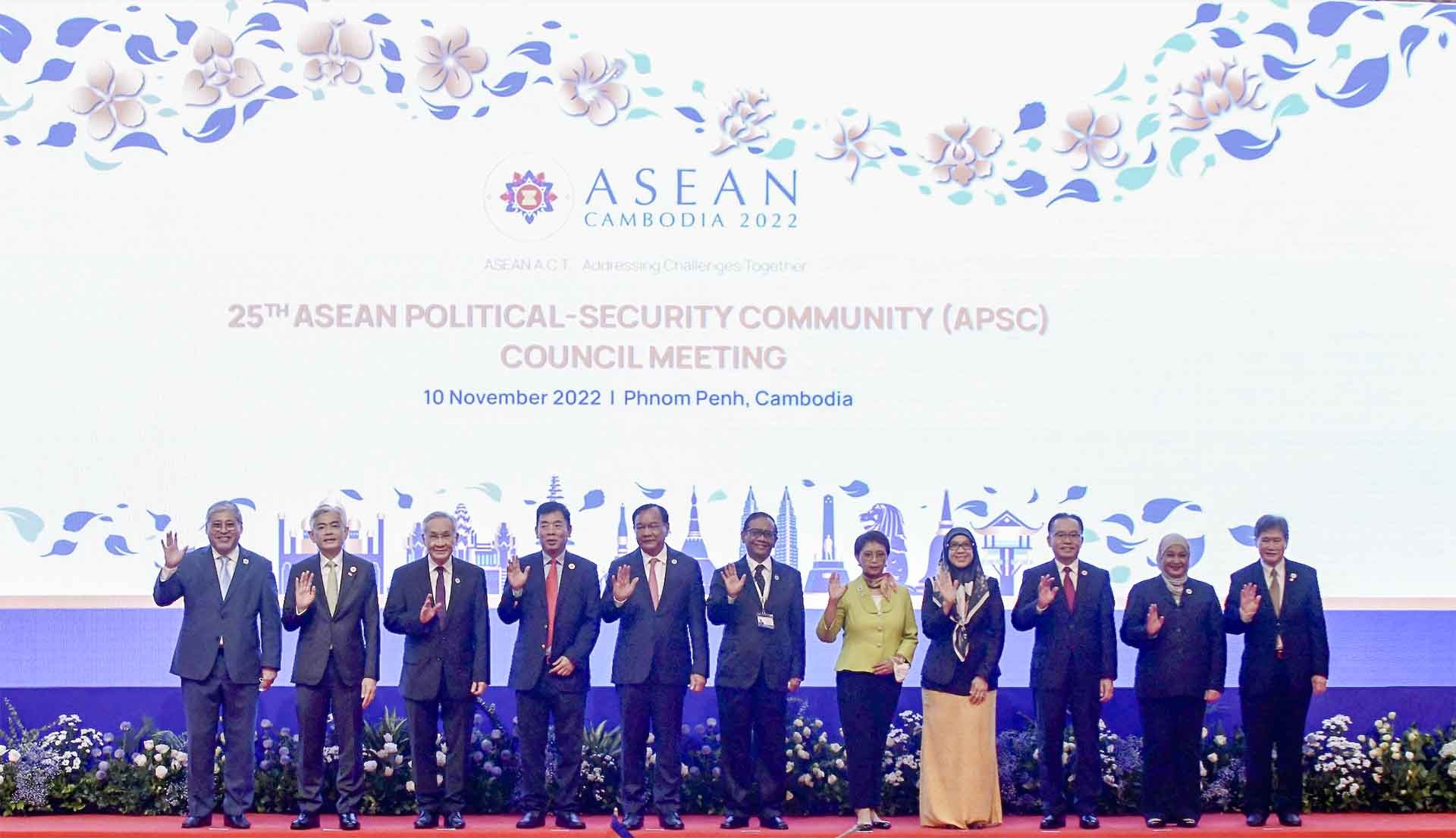 Các Bộ trưởng Ngoại giao ASEAN nhóm họp hoàn tất công tác chuẩn bị cho các Hội nghị Cấp cao ASEAN