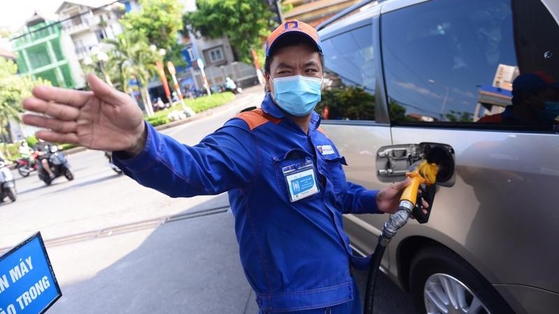 gia xang dau hom nay 1211 loi nguoc dong chinh phu ra chi thi nong yeu cau cham dut ngay tinh trang het xang cuc bo