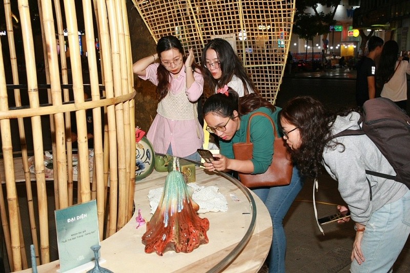 Trải nghiệm không gian văn hóa sáng tạo tại Lễ hội Thiết kế sáng tạo Hà Nội 2022