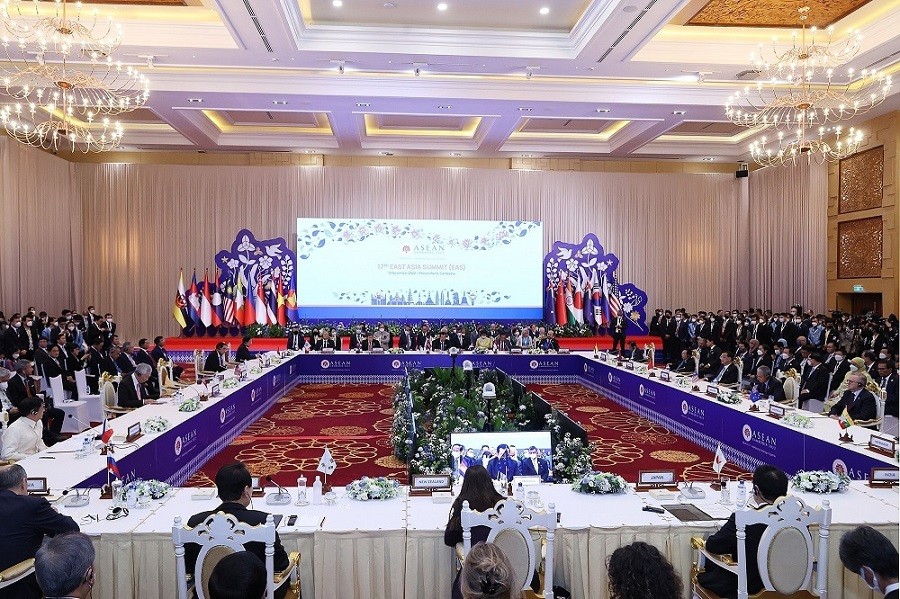 Sáng 13/11/2022, tại thủ đô Phnom Penh, Campuchia, Thủ tướng Phạm Minh Chính dự Hội nghị Cấp cao ASEAN - Đông Á (EAS) lần thứ 17. (Nguồn: TTXVN)
