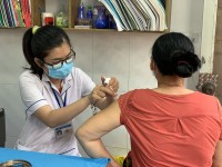 Cần đẩy mạnh tiêm vaccine Covid-19 do virus không ngừng tạo ra các biến chủng mới