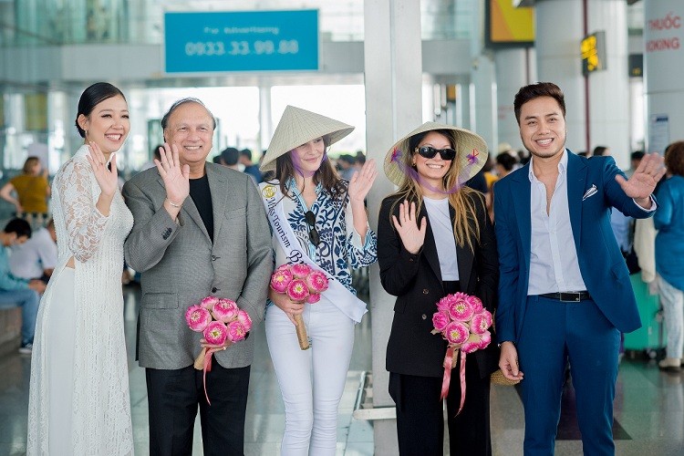Những thí sinh đầu tiên của Hoa hậu Du lịch Thế giới 2022 đã đến Việt Nam