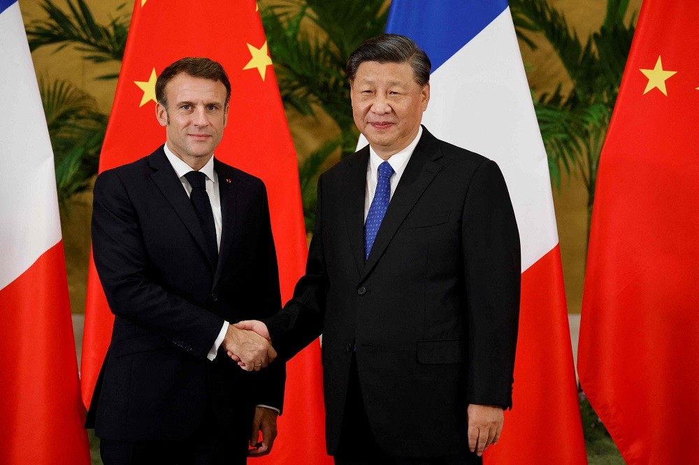 (11.15) Chủ tịch Trung Quốc Tập Cận Bình và Tổng thống Pháp Emmanuel Macron trong cuộc gặp ngày 15/11. (Nguồn: AFP) (11.15) Chủ tịch Trung Quốc Tập Cận Bình và Tổng thống Pháp Emmanuel Macron trong cuộc gặp ngày 15/11. (Nguồn: AFP)