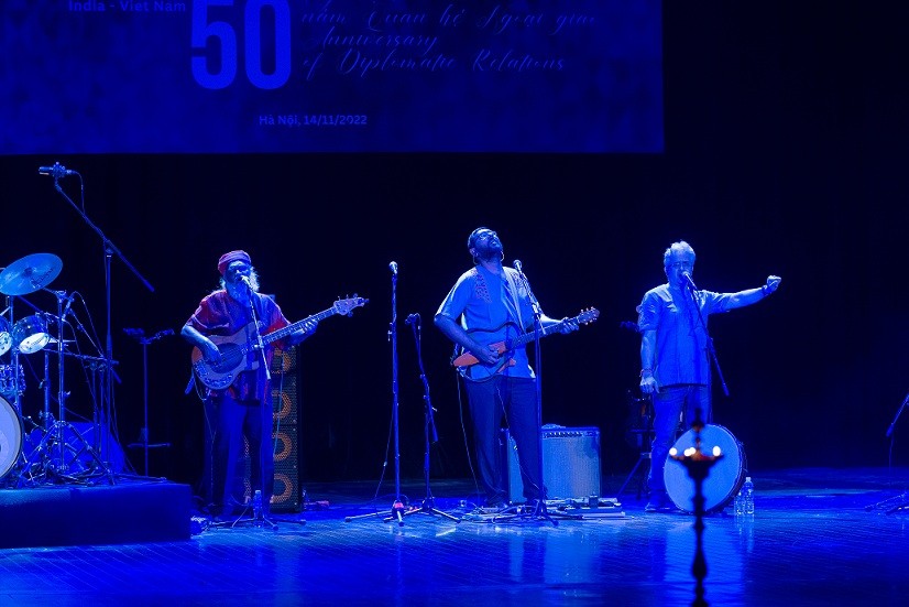 Trải nghiệm sắc màu của đêm nhạc Ấn Độ tại Việt Nam