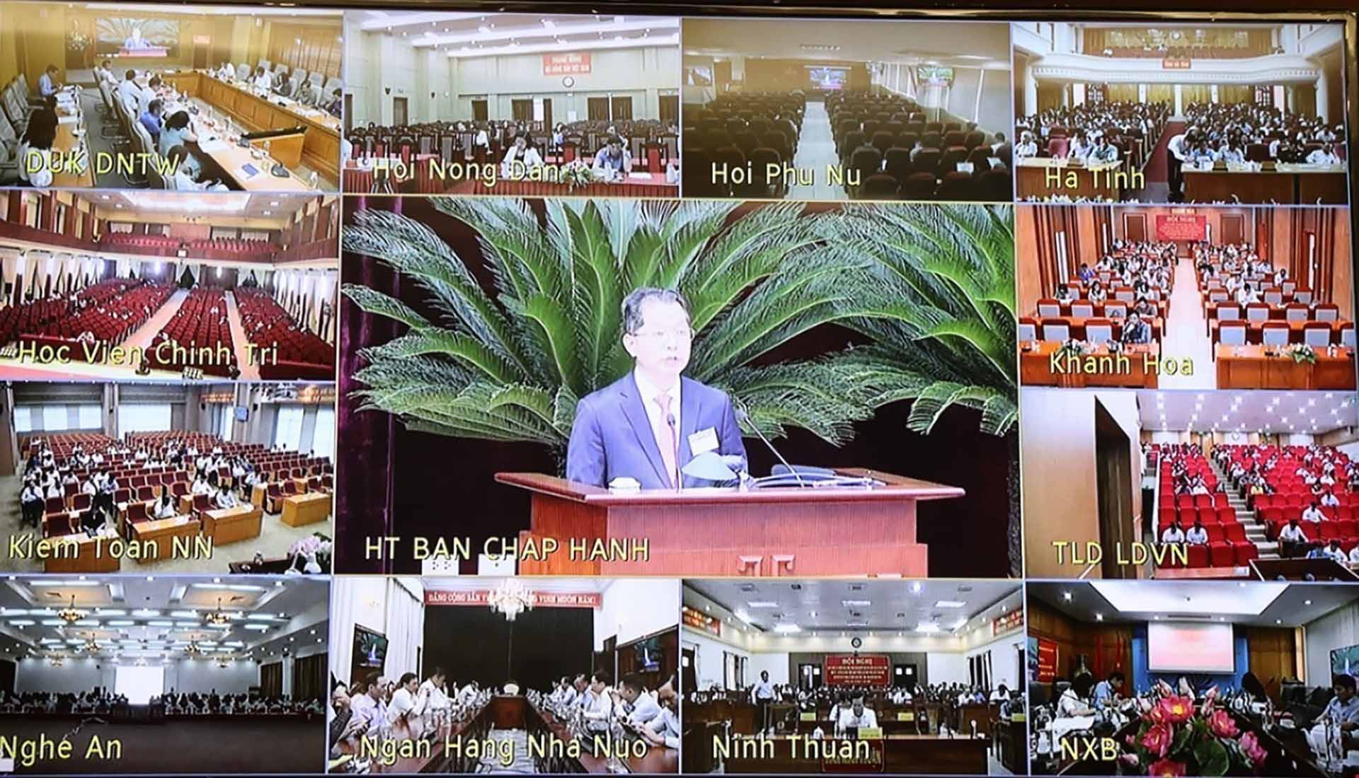Các điểm cầu trực tuyến của Hội nghị về vùng Bắc Trung Bộ và duyên hải Trung Bộ. (Nguồn: TTXVN)