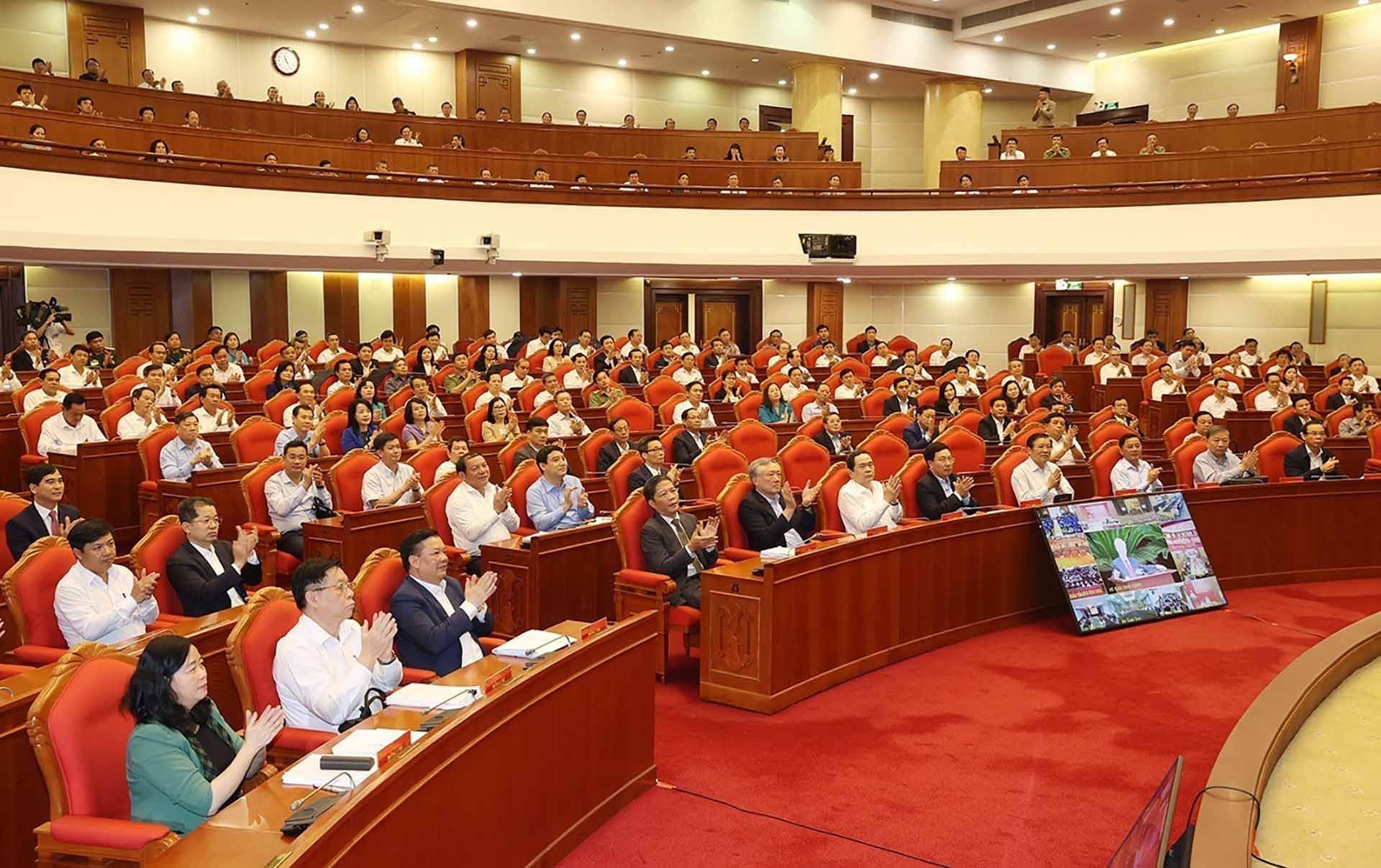 Các đồng chí lãnh đạo Đảng, Nhà nước và các đại biểu dự Hội nghị. (Nguồn: TTXVN)