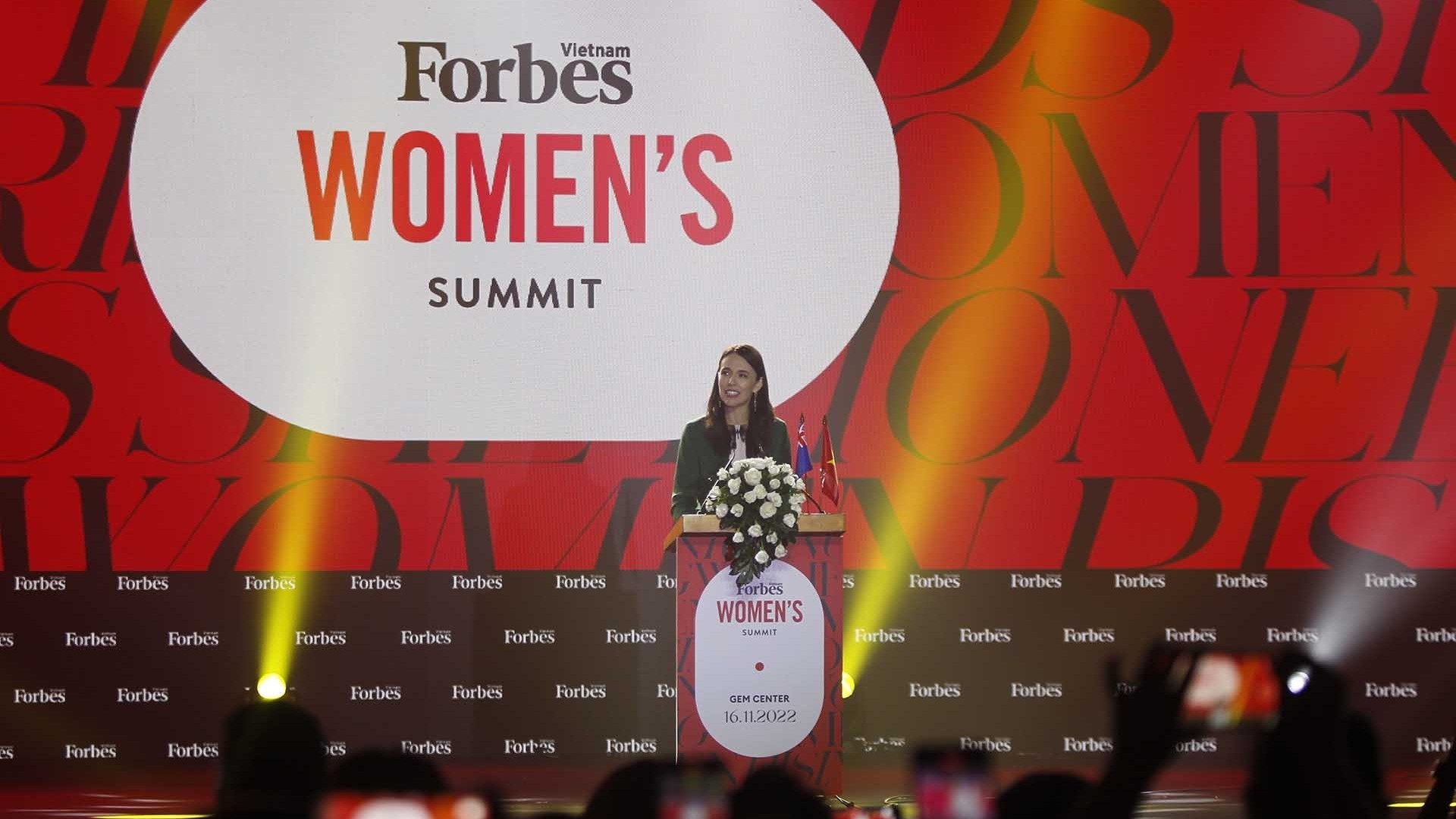 Thủ tướng New Zealand Jacinda Ardern dự và phát biểu tại Hội nghị Phụ nữ 2022