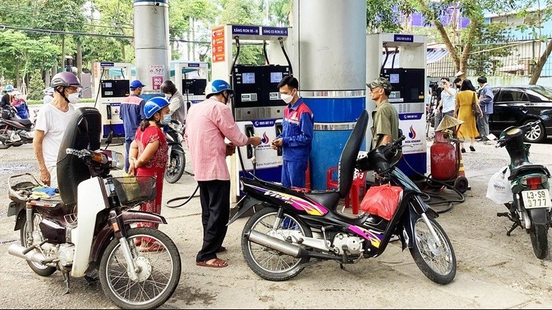 gia xang dau hom nay 1811 the gioi truot doc lo khan hiem da nang yeu cau xu ly nghiem viec gam hang