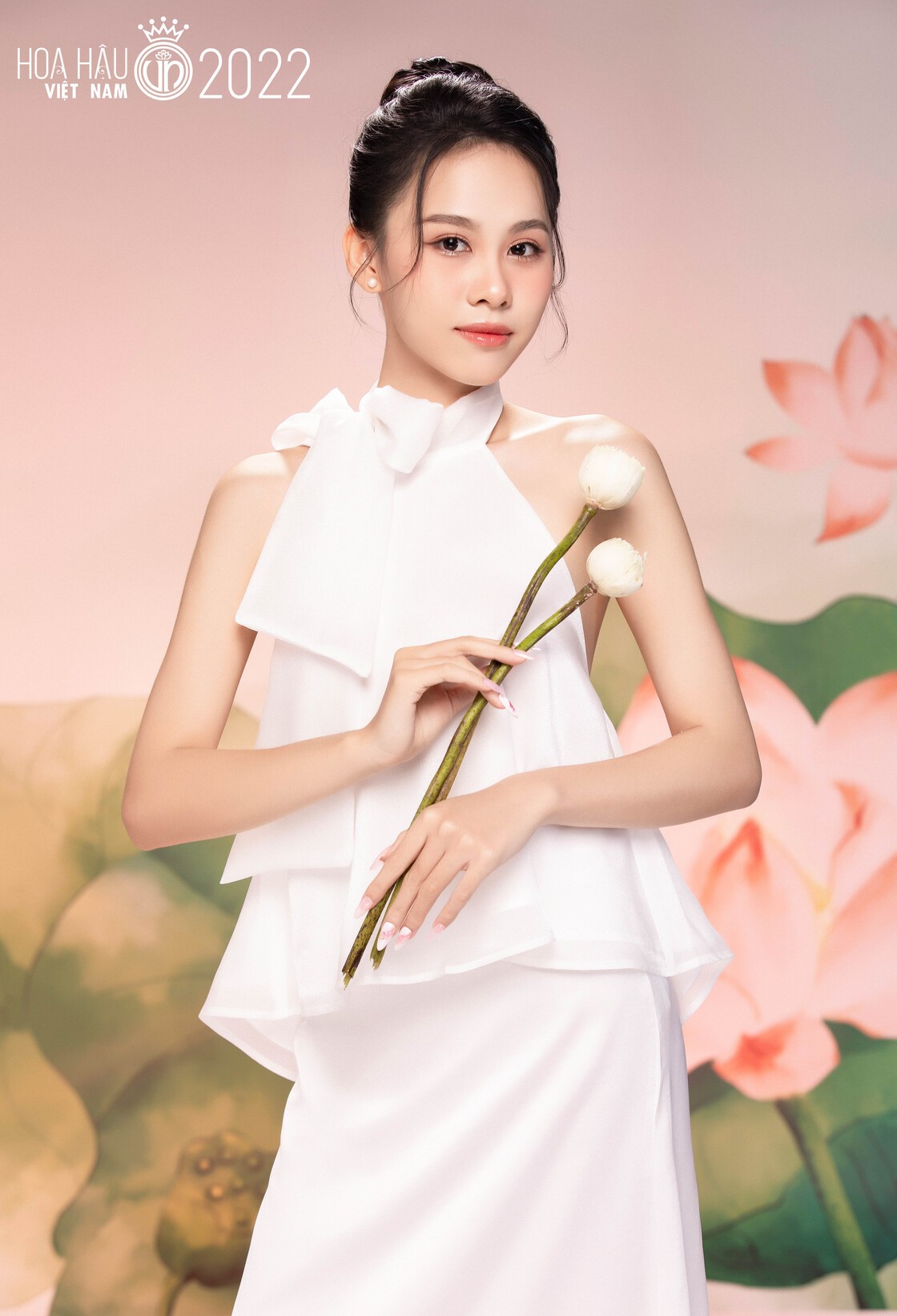 Soi nhan sắc tinh khôi và thần thái tự tin của các người đẹp lọt chung khảo Hoa hậu Việt Nam 2022