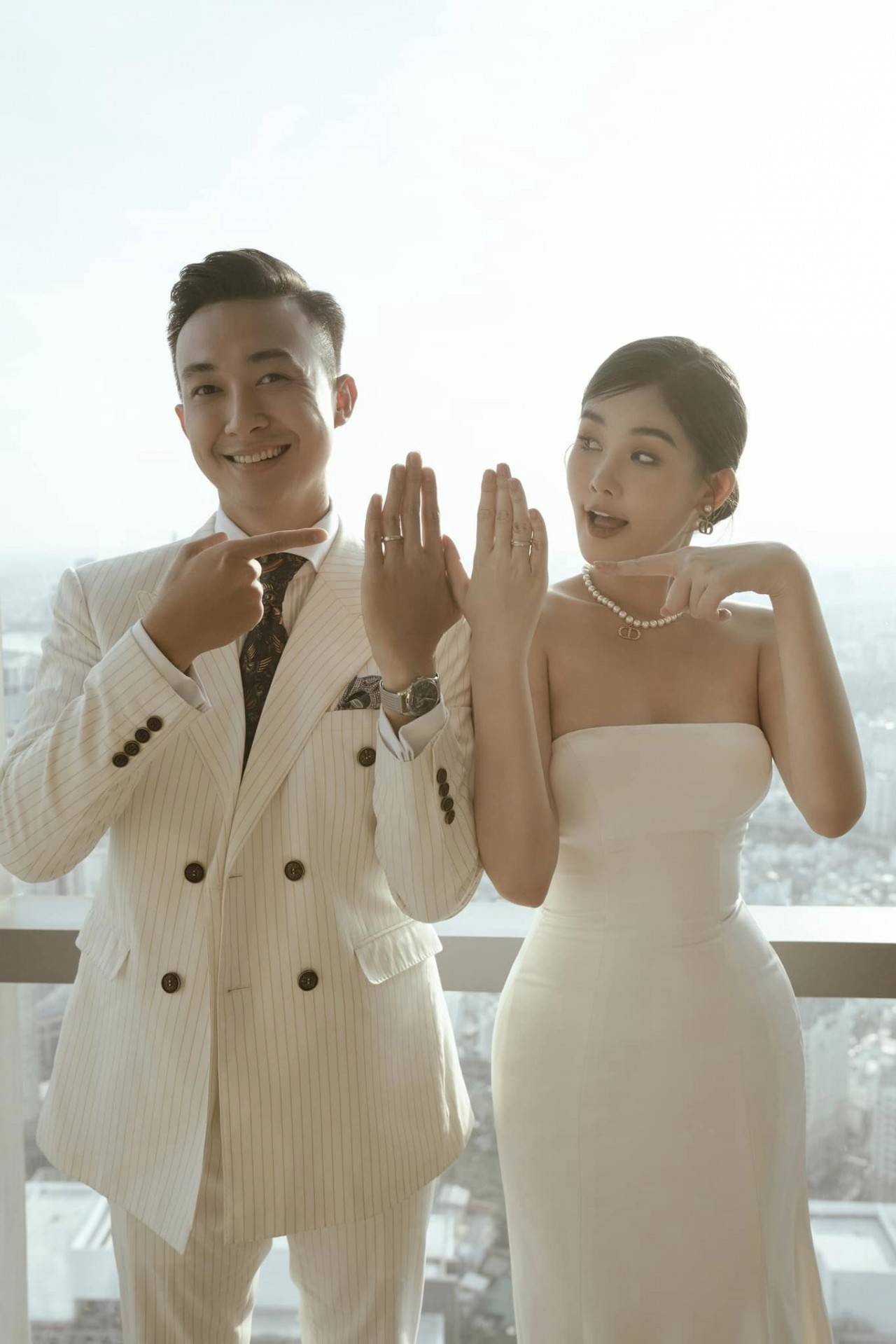 Khoảnh khắc hạnh phúc của cô dâu Ngân Anh Khoảnh khắc hạnh phúc của cô dâu Ngân Anh