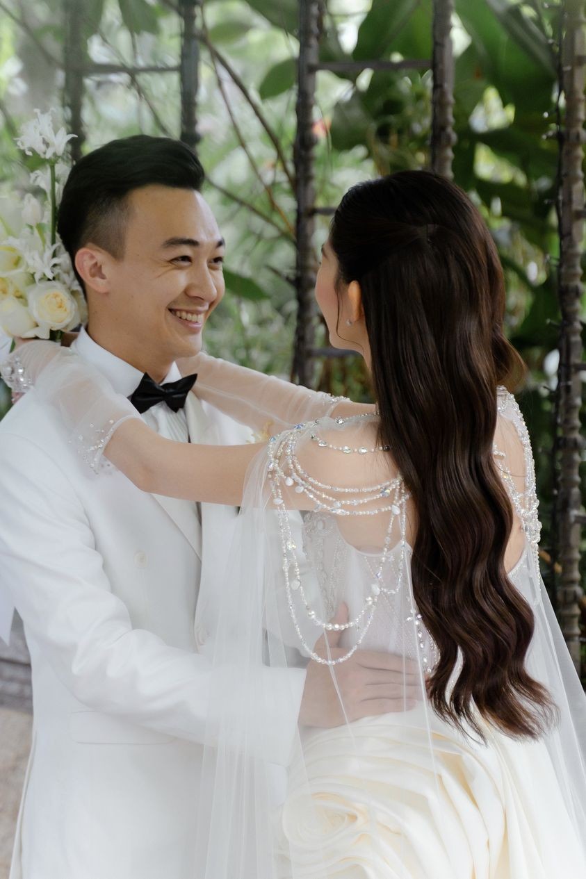 Khoảnh khắc hạnh phúc của cô dâu Ngân Anh Khoảnh khắc hạnh phúc của cô dâu Ngân Anh