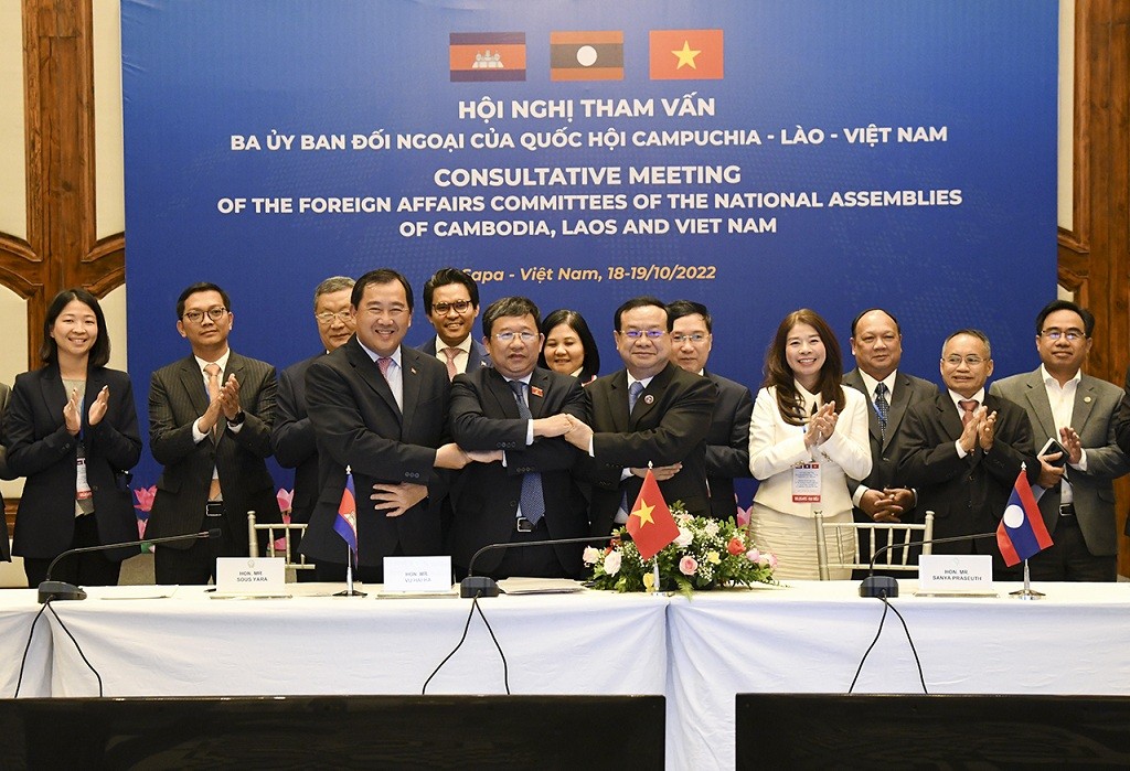 Thúc đẩy hợp tác Quốc hội  góp phần làm sâu sắc  và thực chất hơn nữa quan hệ hợp tác toàn diện  Việt Nam-Campuchia