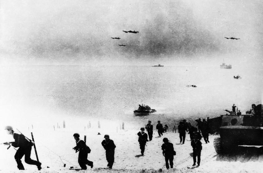 Năm 1989, gạch nối chuyển giai đoạn quan hệ Việt Nam-Campuchia sang thời kỳ mới