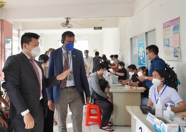 Giám đốc Chương trình Y tế toàn cầu của USAID kết thúc chuyến thăm và làm việc với nhiều địa phương khu vực phía Nam