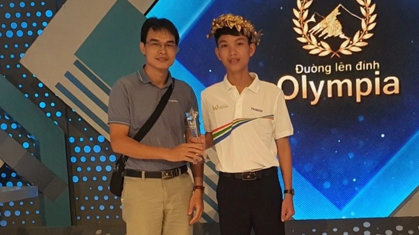 Người thầy đặc biệt của nhiều thí sinh từng giành vòng nguyệt quế Olympia