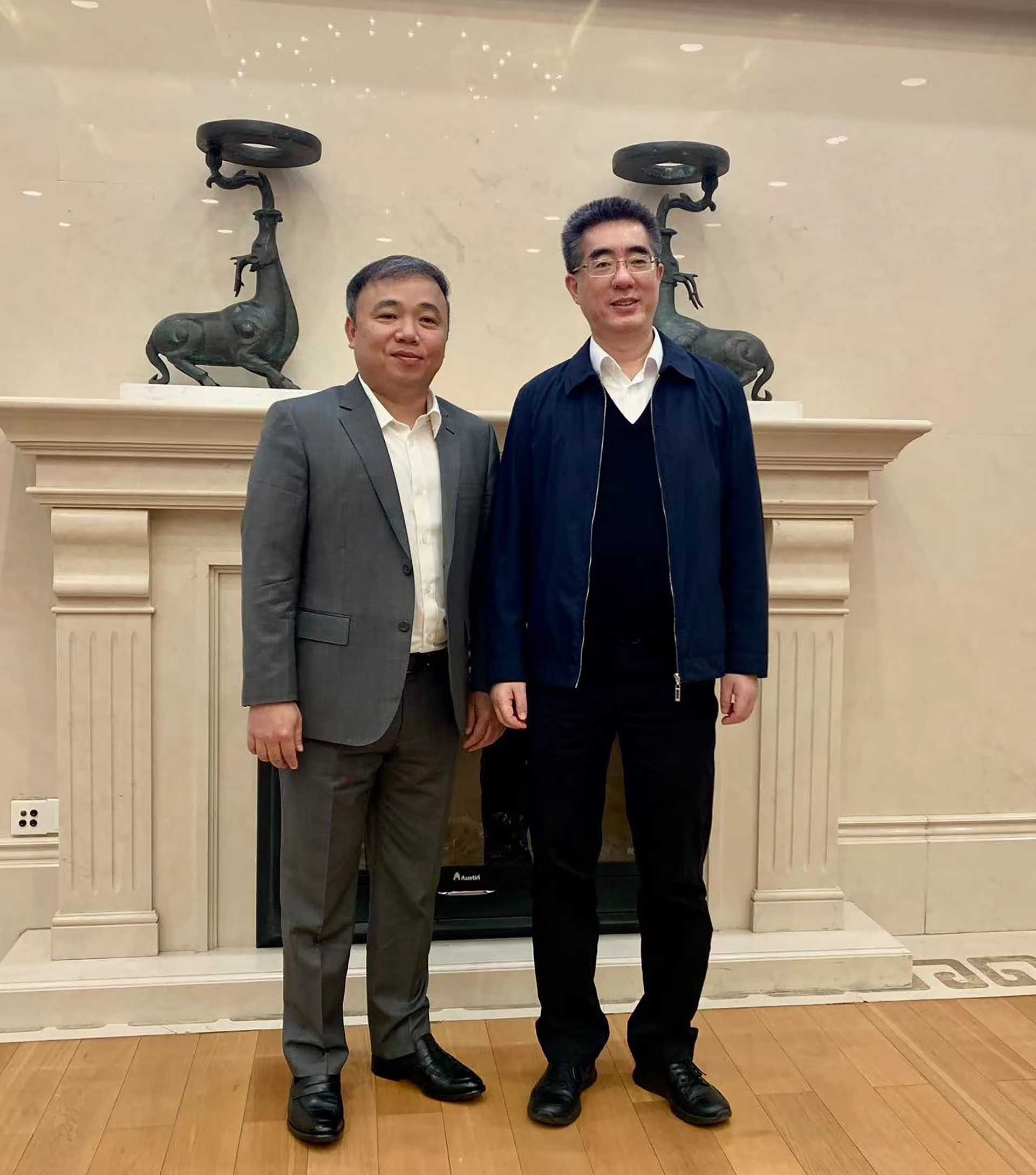 Tổng lãnh sự Việt Nam tại Thượng Hải chào xã giao lãnh đạo tỉnh Giang Tô, Trung Quốc Tổng lãnh sự Việt Nam tại Thượng Hải chào xã giao lãnh đạo tỉnh Giang Tô, Trung Quốc