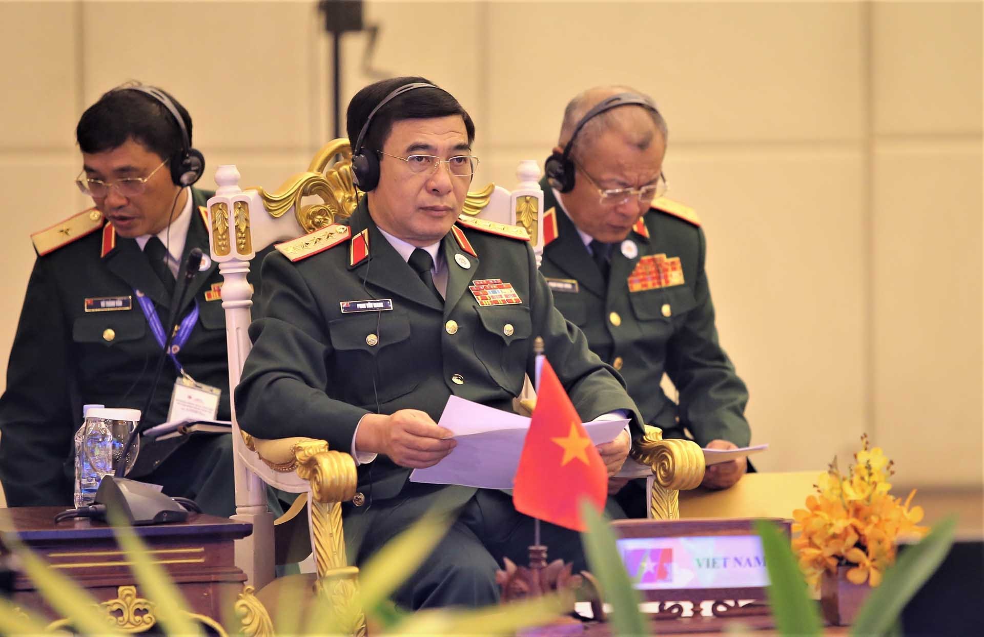 Đại tướng Phan Văn Giang, Bộ trưởng Bộ Quốc phòng, dẫn đầu Đoàn đại biểu quân sự cấp cao Việt Nam tham dự Hội nghị. (Nguồn: TTXVN)