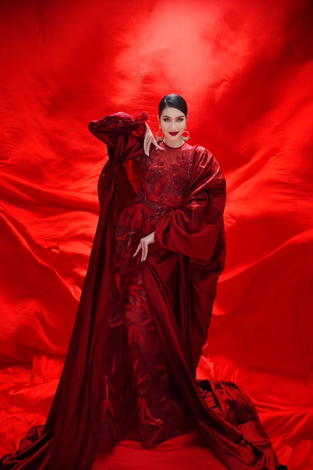 Á hậu Phương Anh