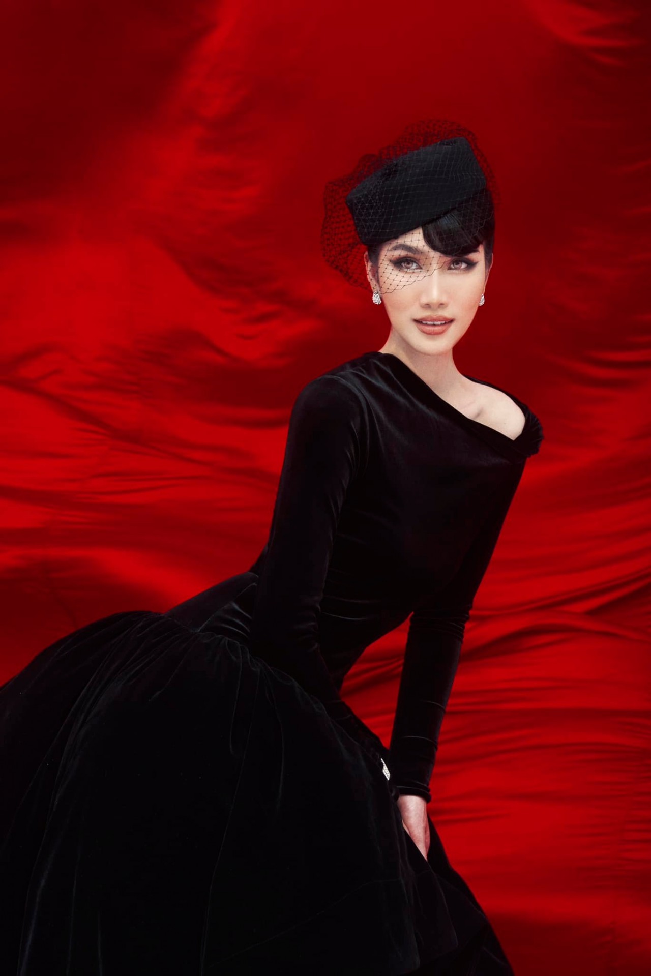 Á hậu Phương Anh