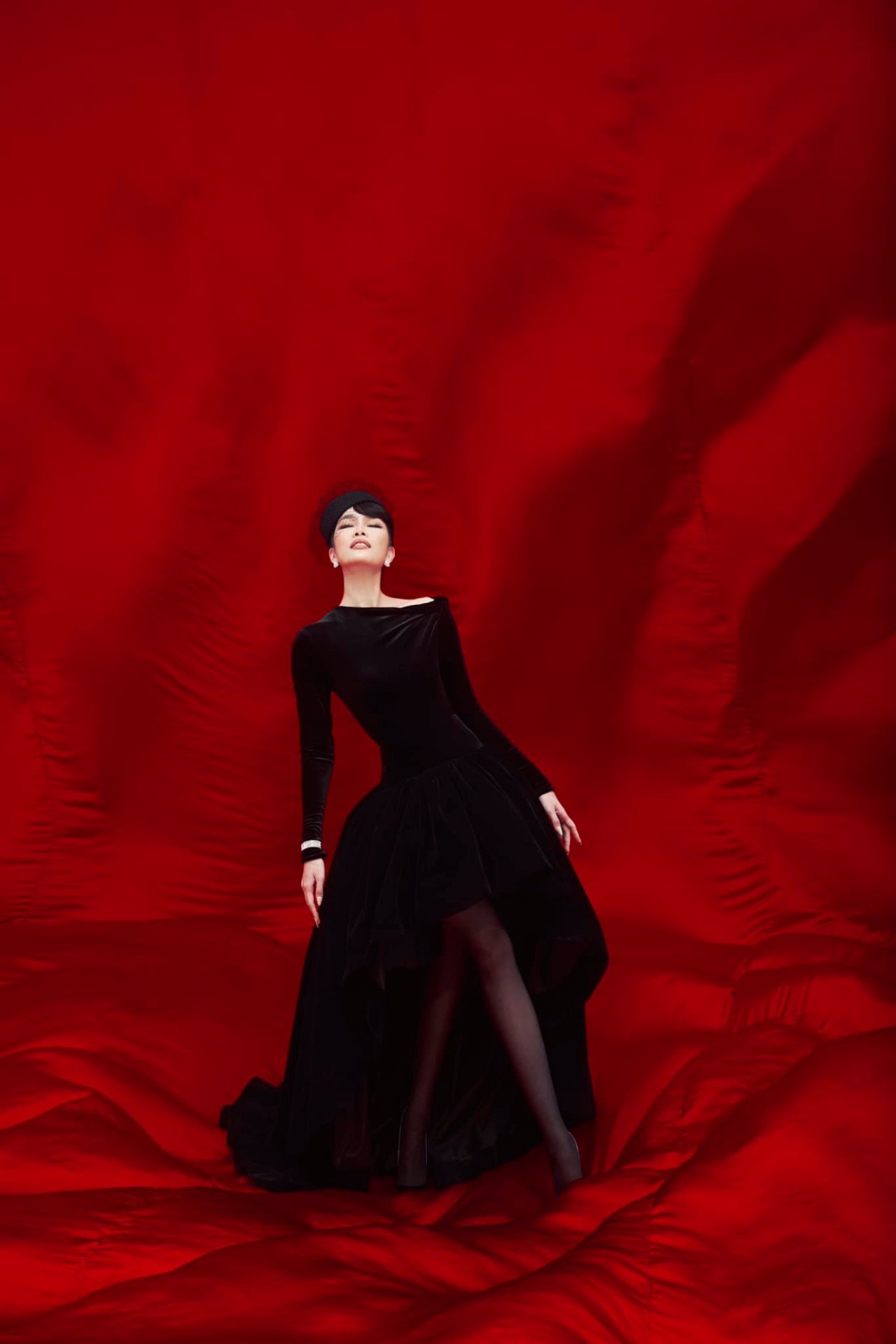 Á hậu Phương Anh