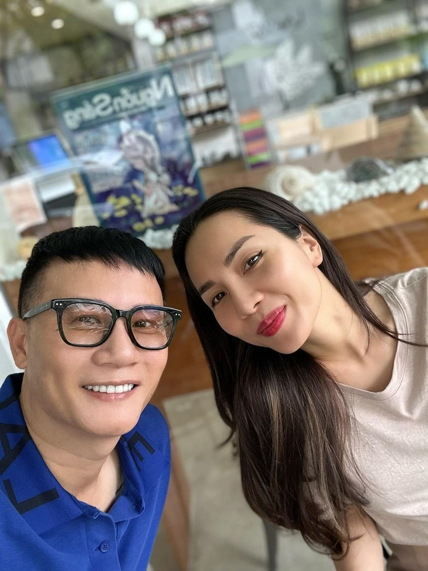 Sao Việt: Diễm My 9x mặc gợi cảm cổ vũ World Cup 2022, Huyền Lizzie đẹp lạ