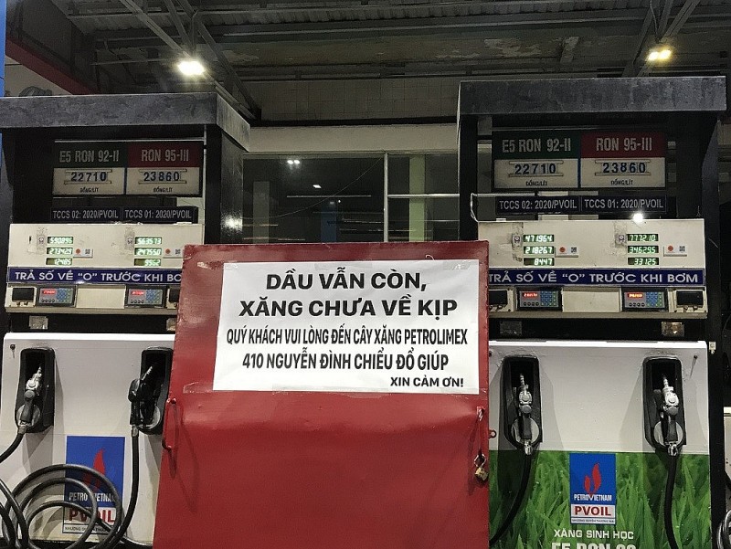 Giá xăng dầu hôm nay 24/11: ; 10 tháng, Việt Nam chi gần 7,4 tỉ USD để nhập khẩu xăng dầu Giá xăng dầu hôm nay 24/11: Quay đầu lao dốc; 10 tháng, Việt Nam chi gần 7,4 tỉ USD để nhập khẩu xăng dầu