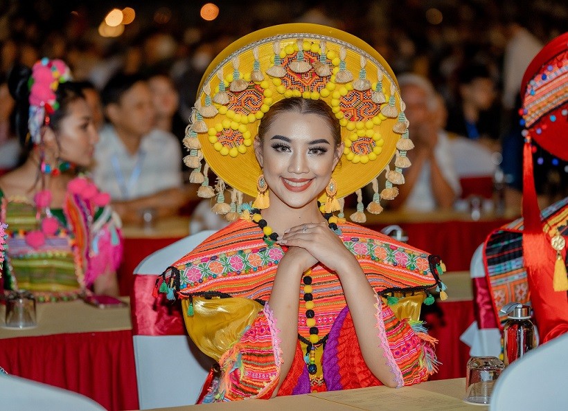 Những hình ảnh đẹp của thí sinh Hoa hậu Du lịch Thế giới trải nghiệm văn hoá Việt Nam