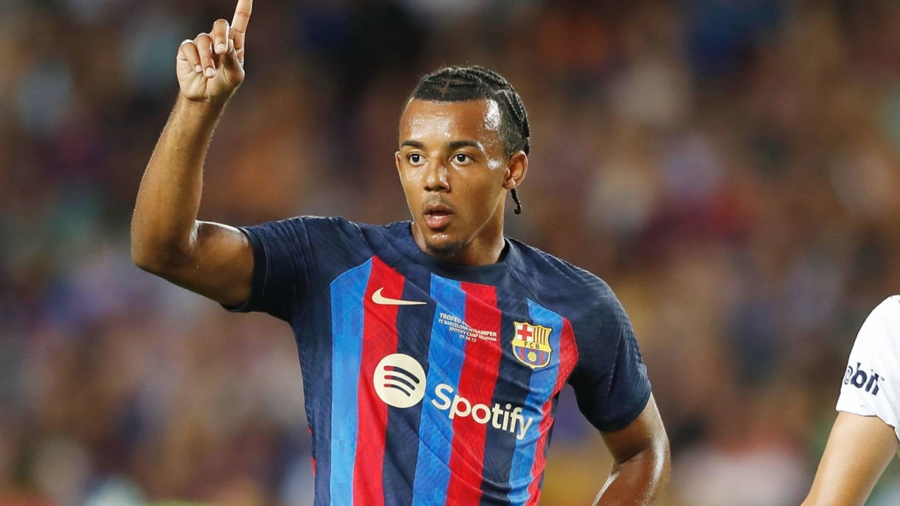 Tiểu sử Jules Kounde - cầu thủ xuất sắc nhất của bóng đá Pháp