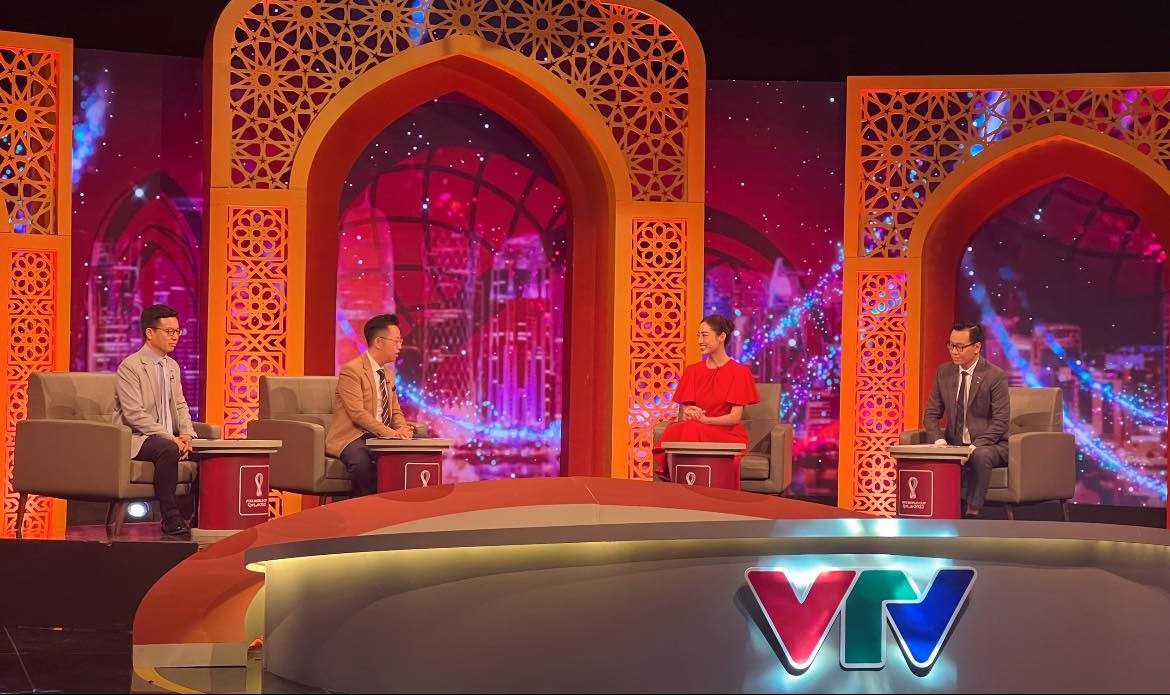 VTV mời hoa hậu thay hotgirl bình World Cup, Lương Thùy Linh được khen tới tấp