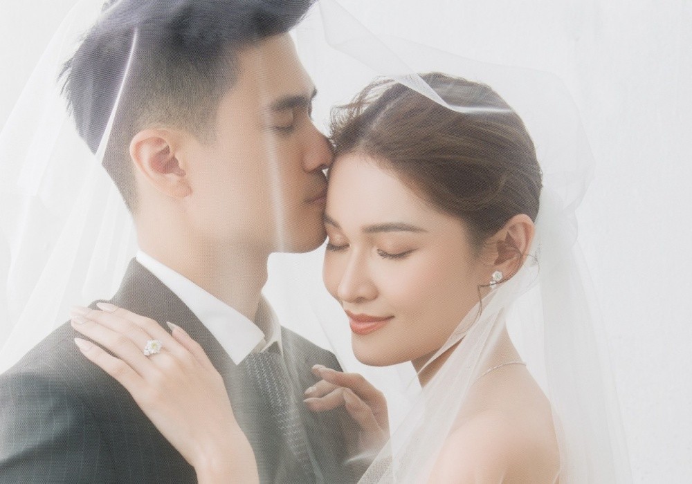 Ảnh cưới lung linh của Á hậu Thùy Dung