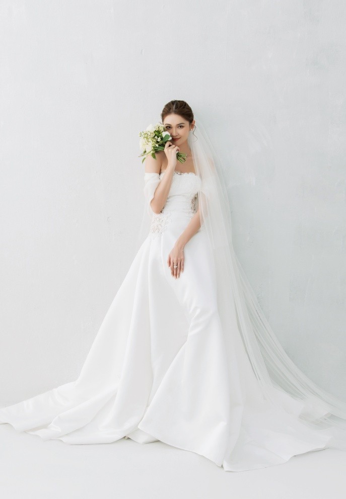 Ảnh cưới lung linh của Á hậu Thùy Dung