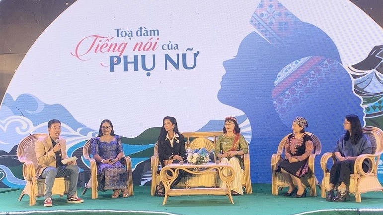 Truyền thông về khát vọng phát triển của phụ nữ và trẻ em dân tộc thiểu số Truyền thông về khát vọng phát triển của phụ nữ và trẻ em dân tộc thiểu số