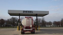 Nguồn cung khan hiến, thế giới đối mặt với tình trạng thiếu dầu diesel trong mùa Đông?