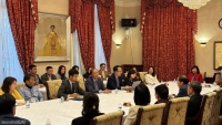 Đại sứ Nguyễn Quốc Dũng làm việc với đoàn doanh nghiệp Việt Nam xúc tiến thương mại tại Hoa Kỳ
