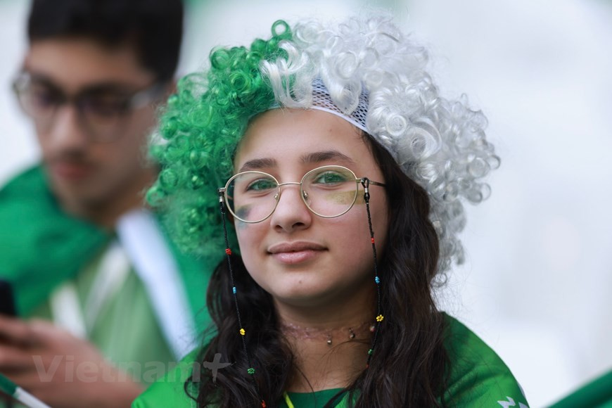 Nữ cổ động viên xinh đẹp đến từ Saudi Arabia. 