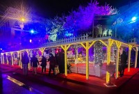 Chợ Giáng sinh thú vị nhất thế giới giữ giá ổn định thời khủng hoảng năng lượng