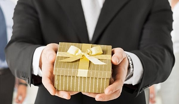 Tết 2023, nghiêm cấm biếu, tặng quà cho lãnh đạo các cấp Tết 2023, nghiêm cấm biếu, tặng quà cho lãnh đạo các cấp