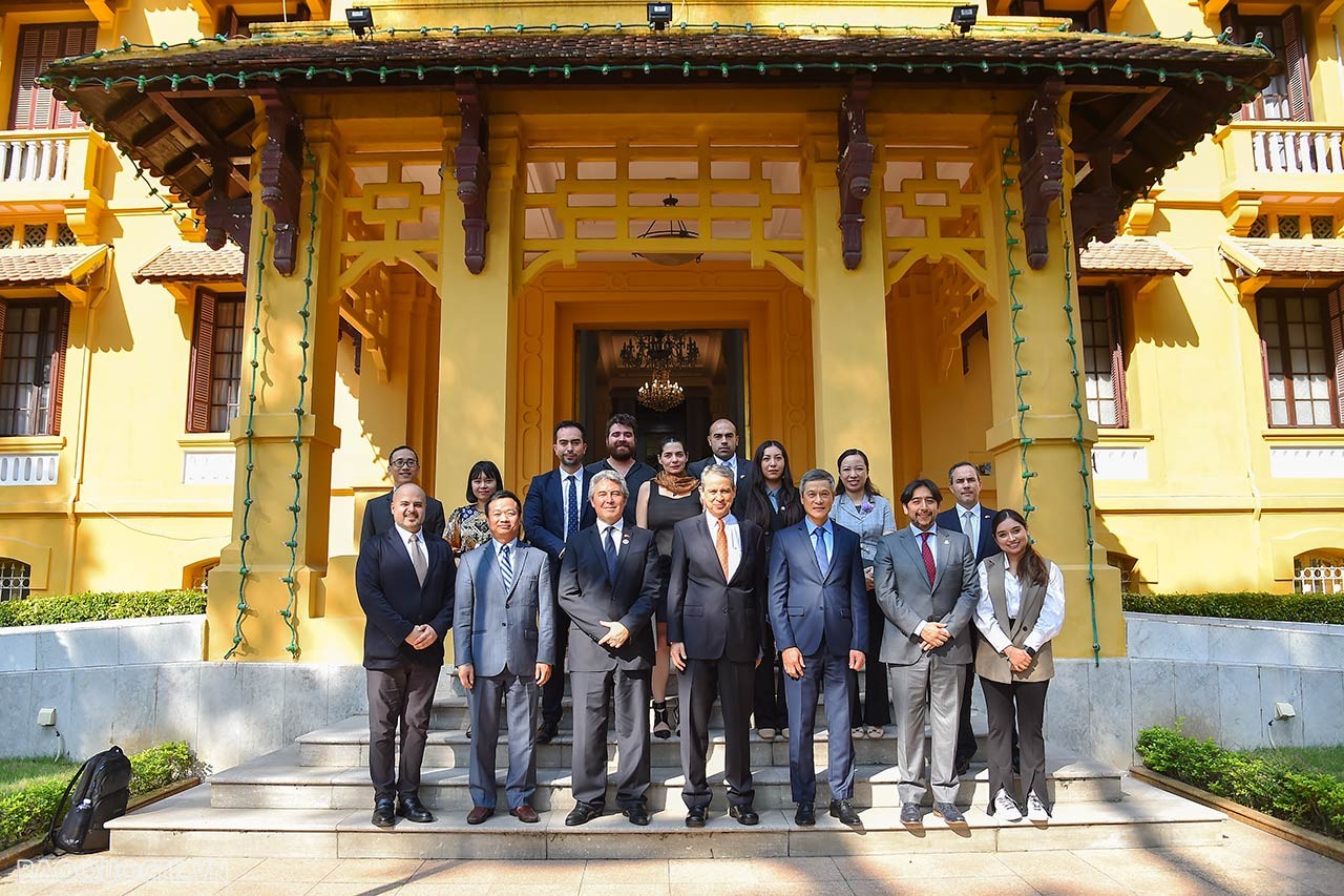 Đoàn doanh nghiệp bang Jalisco và Colima, Mexico tìm hiểu hướng hợp tác với các doanh nghiệp Việt Đoàn doanh nghiệp bang Jalisco và Colima, Mexico tìm hiểu hướng hợp tác với các doanh nghiệp Việt