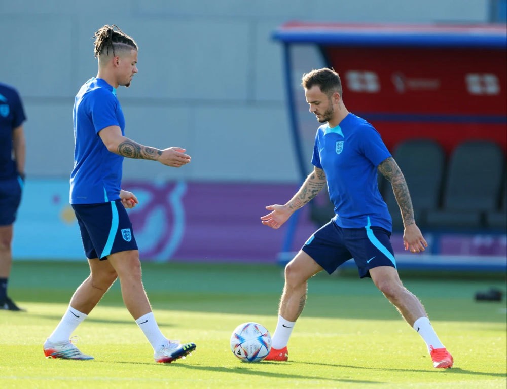 Dàn sao đội tuyển Anh và hội bạn gái, vợ cầu thủ thư giãn ở Qatar