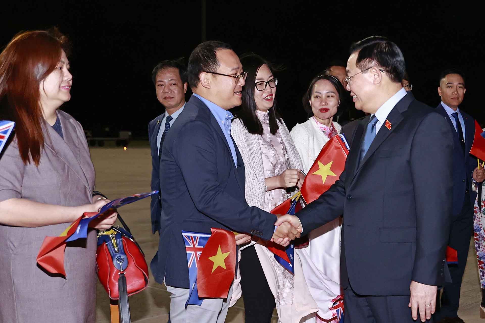 Lễ đón Chủ tịch Quốc hội Vương Đình Huệ tại sân bay quân sự Fairbairn, thủ đô Canberra. (Nguồn: TTXVN)