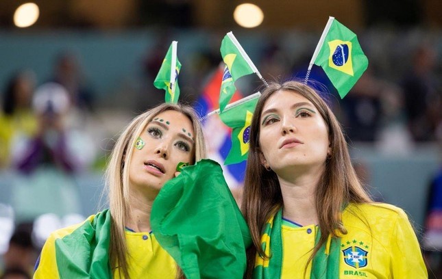 World Cup 2022: Nhan sắc không thể rời mắt của các cổ động viên nữ Brazil trên khán đài World Cup 2022: Nhan sắc không thể rời mắt của các cổ động viên nữ Brazil trên khán đài