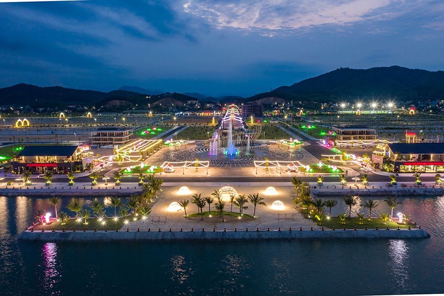 Quảng Ninh 'thắp sáng' kinh tế đêm, dốc lực khai thác 'mỏ vàng'