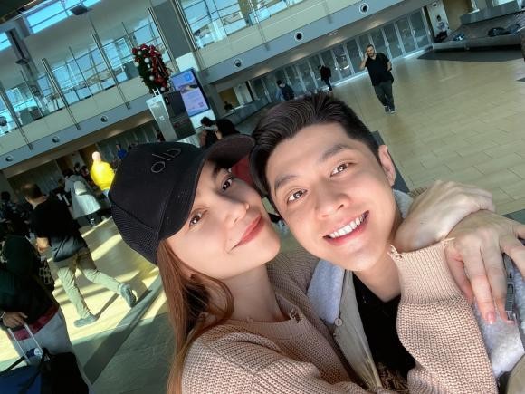 Sao Việt: Phan Minh Huyền diện áo dài, Lệ Quyên xì tin