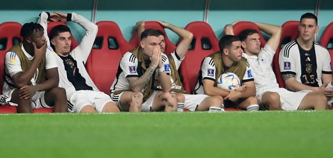 Nước mắt cầu thủ và CĐV Đức