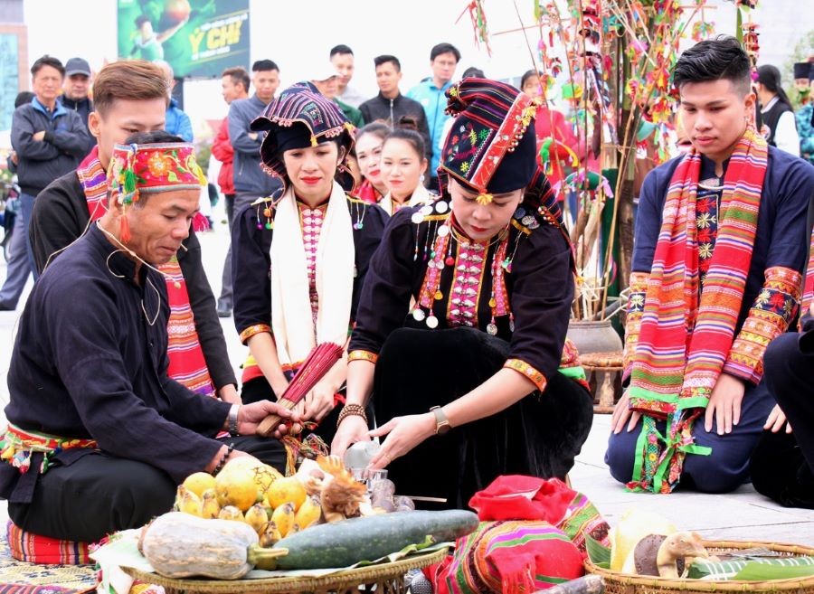 Trích đoạn lễ hội “Xek pang á” dân tộc Kháng, xã Chiềng Ơn, huyện Quỳnh Mai, tỉnh Sơn La. (Nguồn: Cổng thông tin điện tử tỉnh Phú Thọ) Trích đoạn lễ hội “Xek pang á” dân tộc Kháng, xã Chiềng Ơn, huyện Quỳnh Mai, tỉnh Sơn La. (Nguồn: Cổng thông tin điện tử tỉnh Phú Thọ)